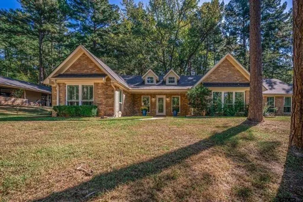 431 Gifford Street, Rusk