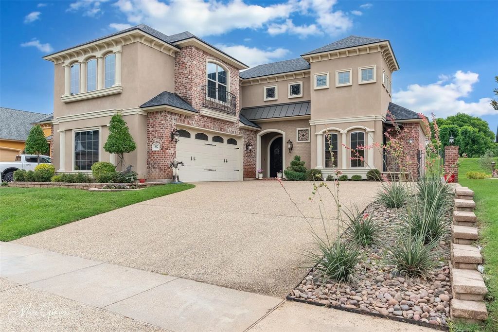 302 Bevly Lake Drive, Bossier City