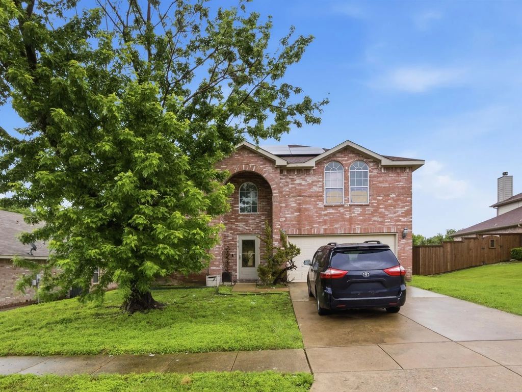1089 Cove Hollow Drive, Cedar Hill