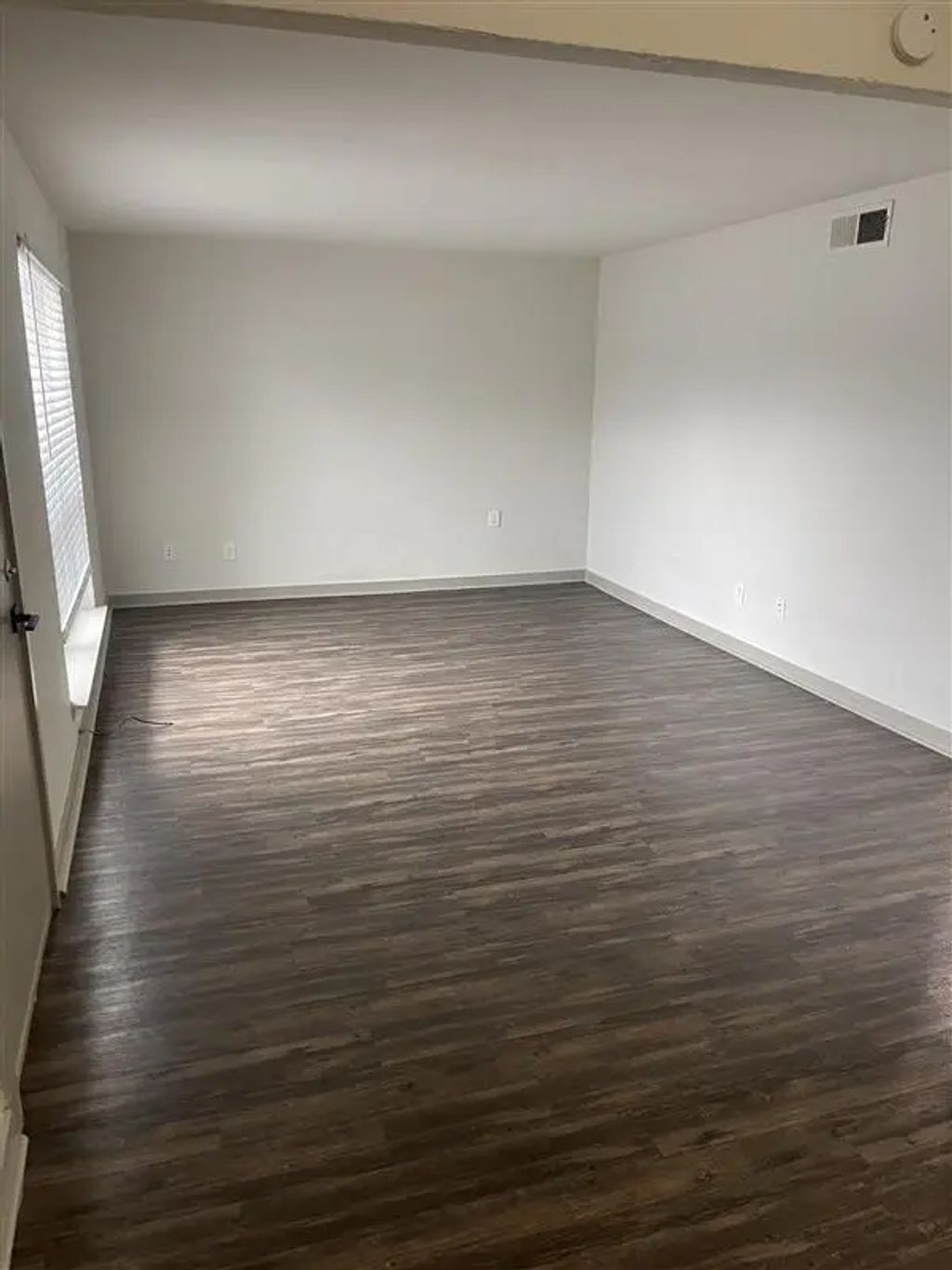 3627 Almazan Drive 216, Dallas