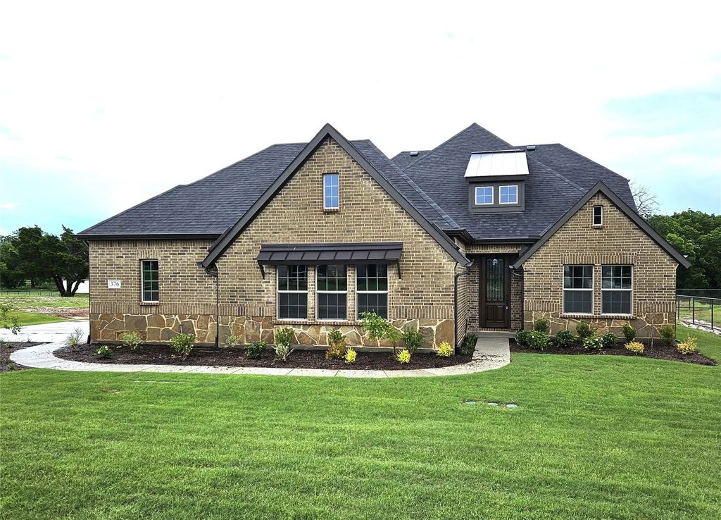 376 Willie's Court, Whitesboro