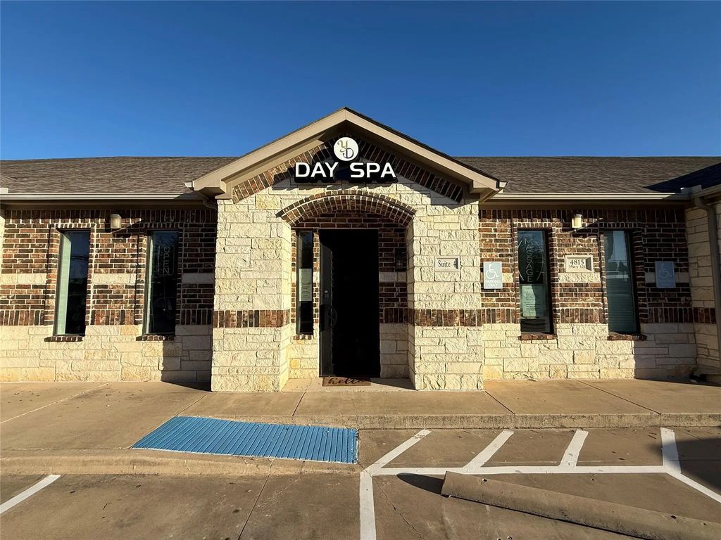 4815 State Highway 121, The Colony