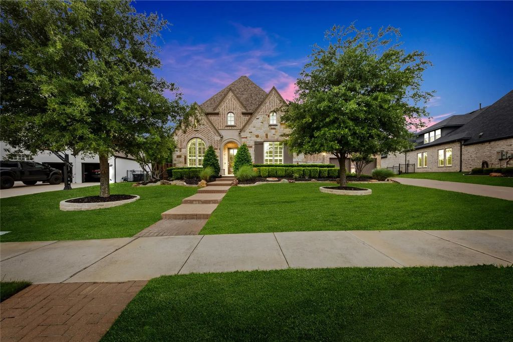 961 Cliff Creek Drive, Prosper