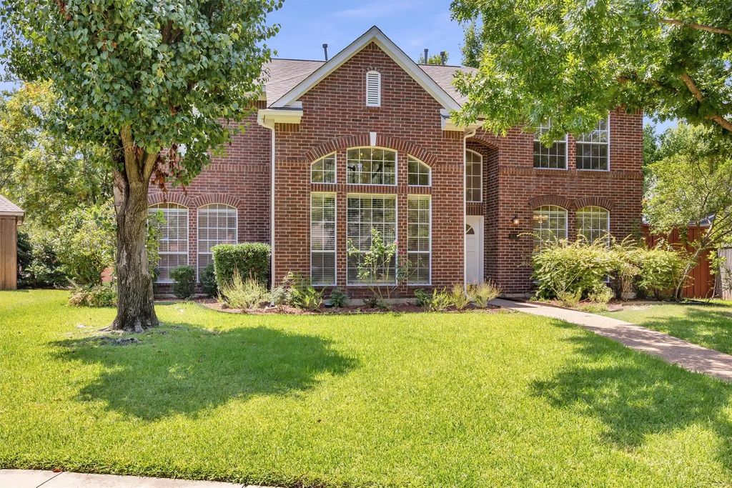 921 Brown Trail, Coppell