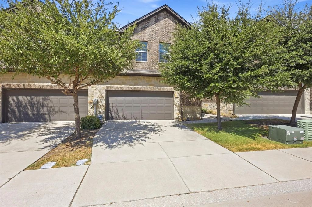 2413 Ash Lane, Sachse