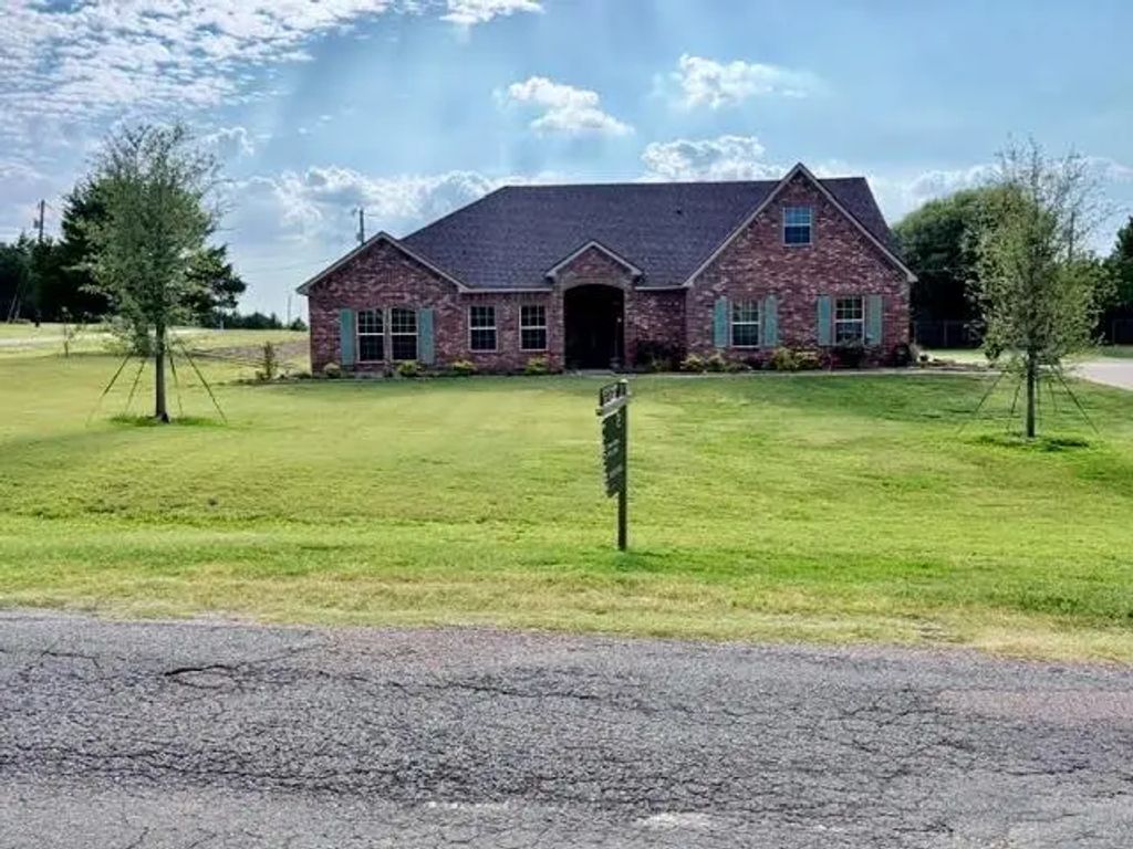 508 Lopez Drive, Sherman