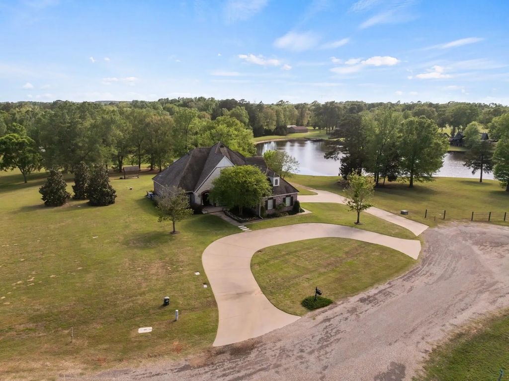 6 County Road 1215, Pittsburg