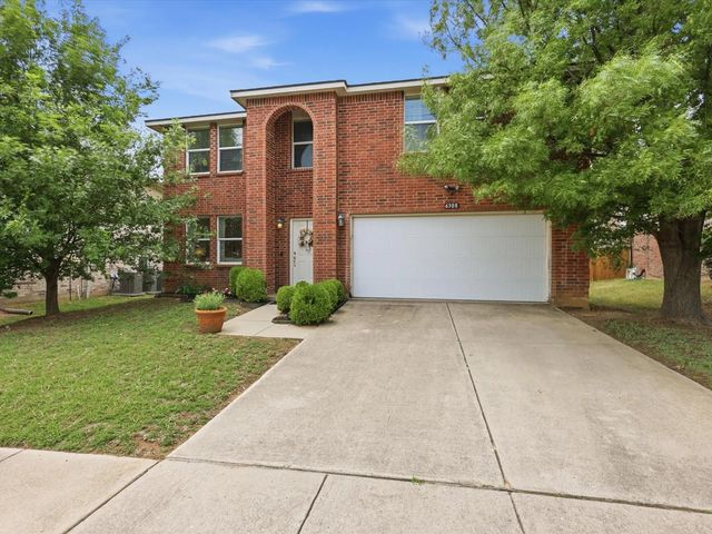 6308 St James Place, Denton