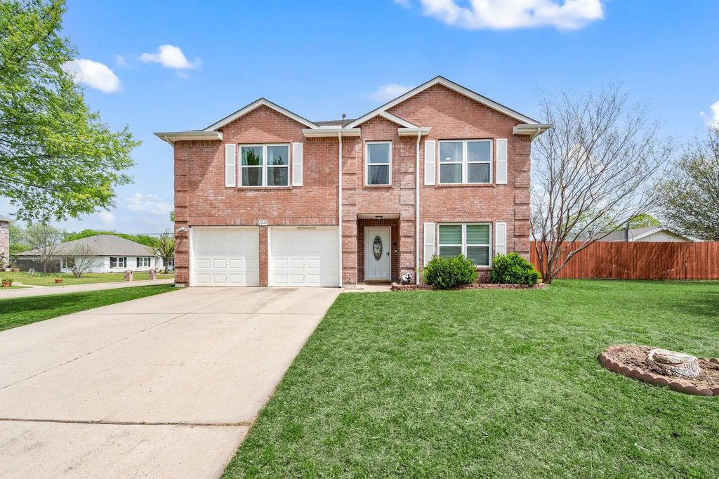 1040 Canyon Drive, Justin