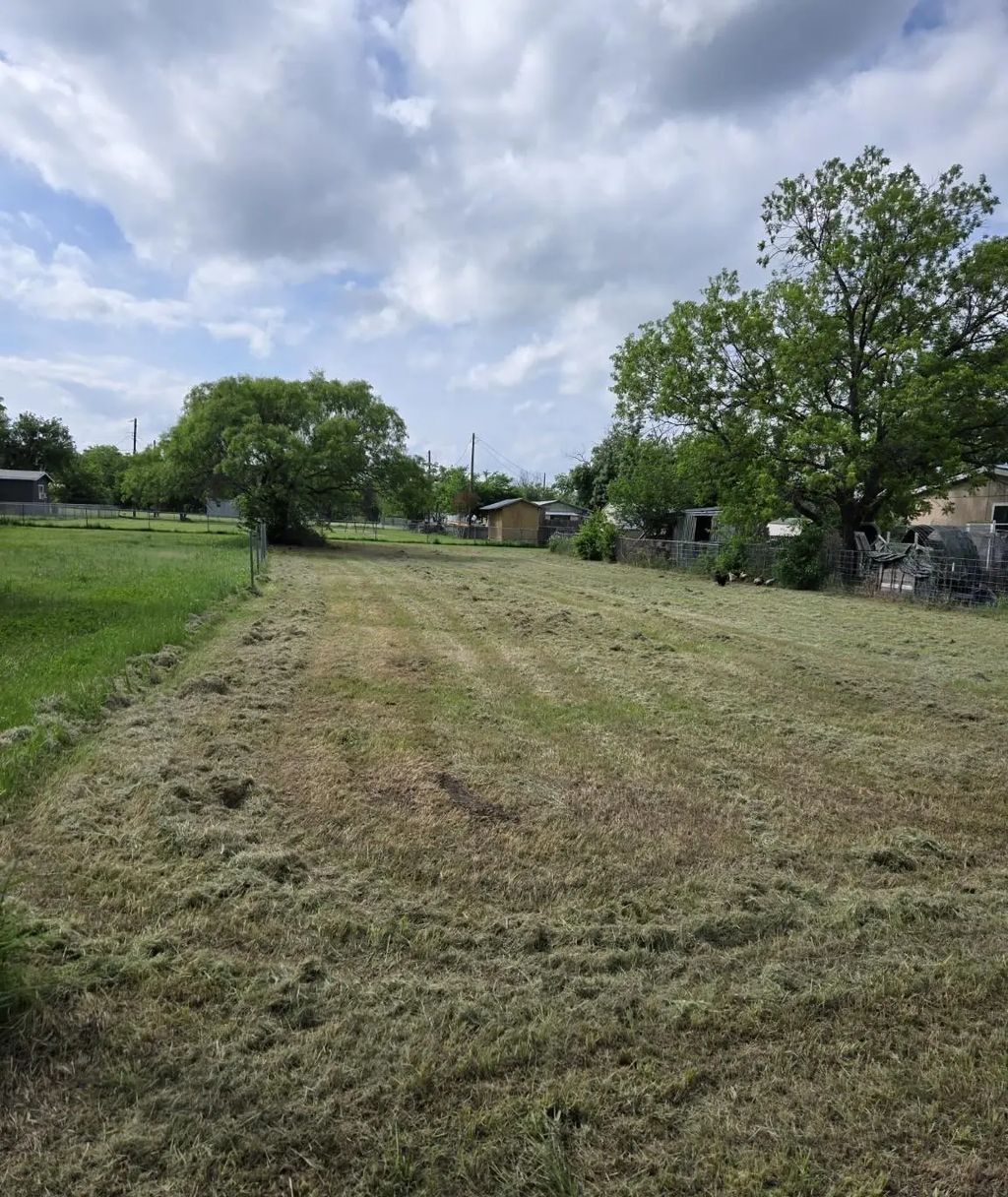 617 Walnut Street, Brownwood