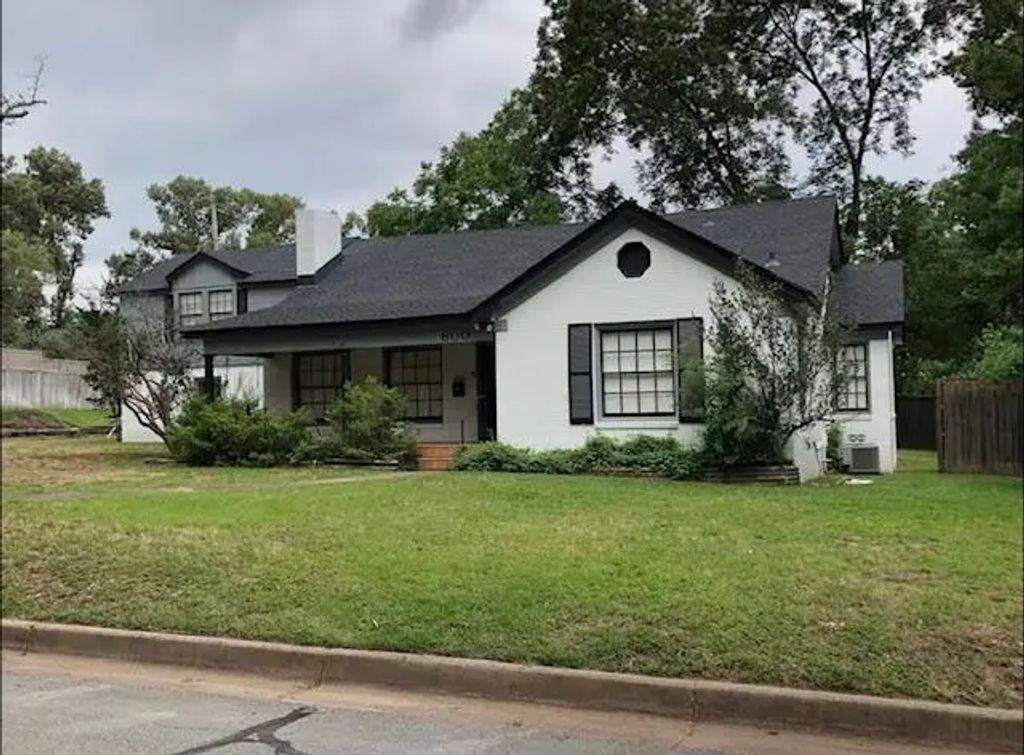 600 E Lake Street, Tyler