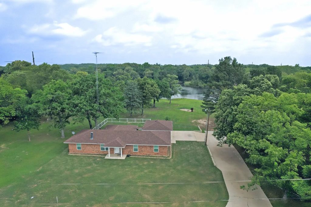 289 County Road 4192, Quitman