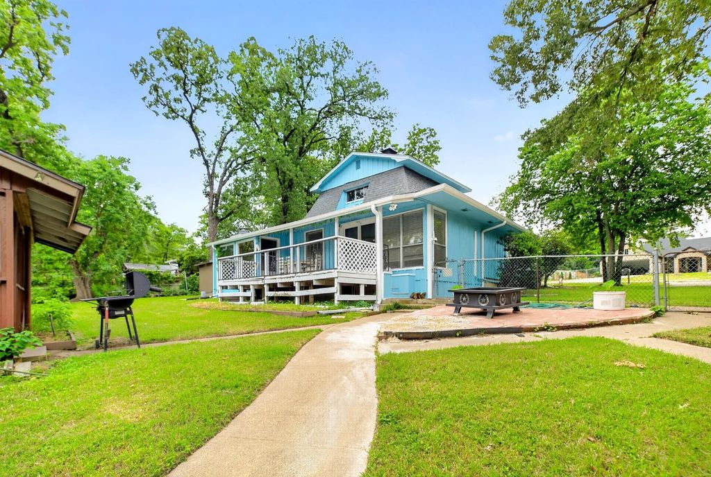 132 Shady Shores Drive, Mabank