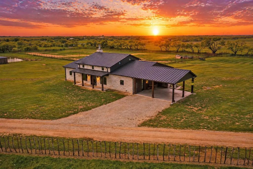 6384-a Us 281 Hwy S, Jacksboro