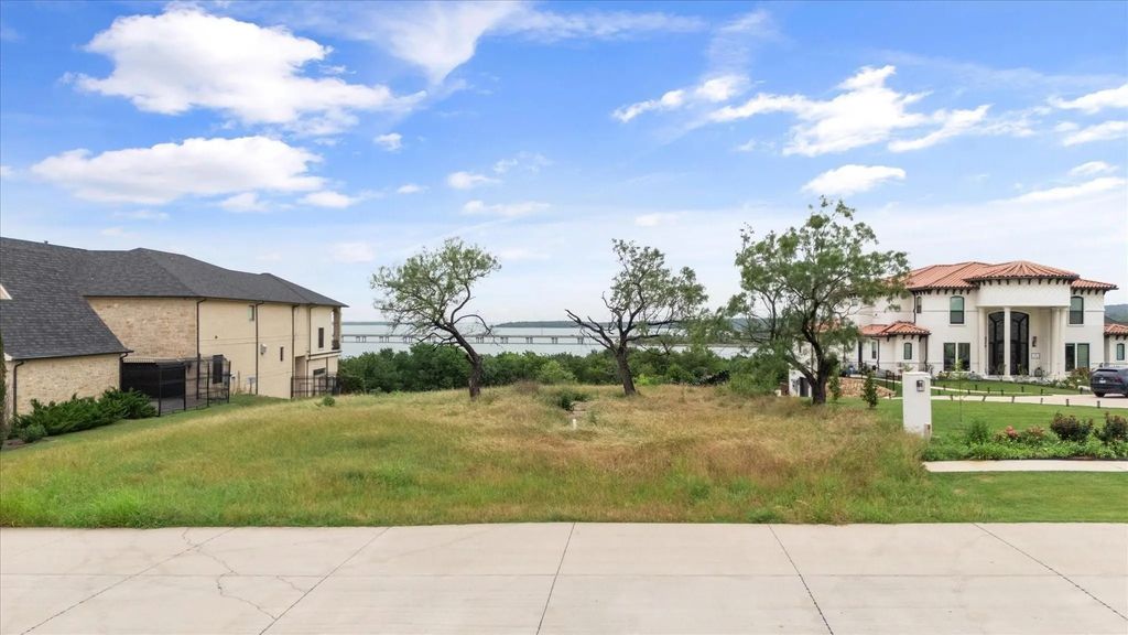 1047 Mallard Pointe Drive, Grand Prairie