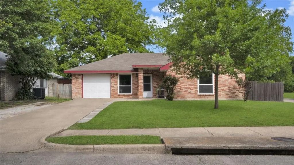 535 Jean Drive, Seagoville
