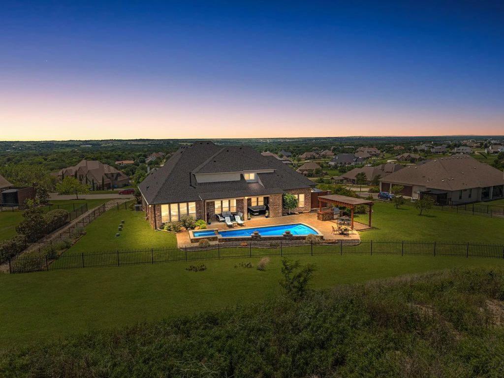 12731 Bella Roma Drive, Fort Worth