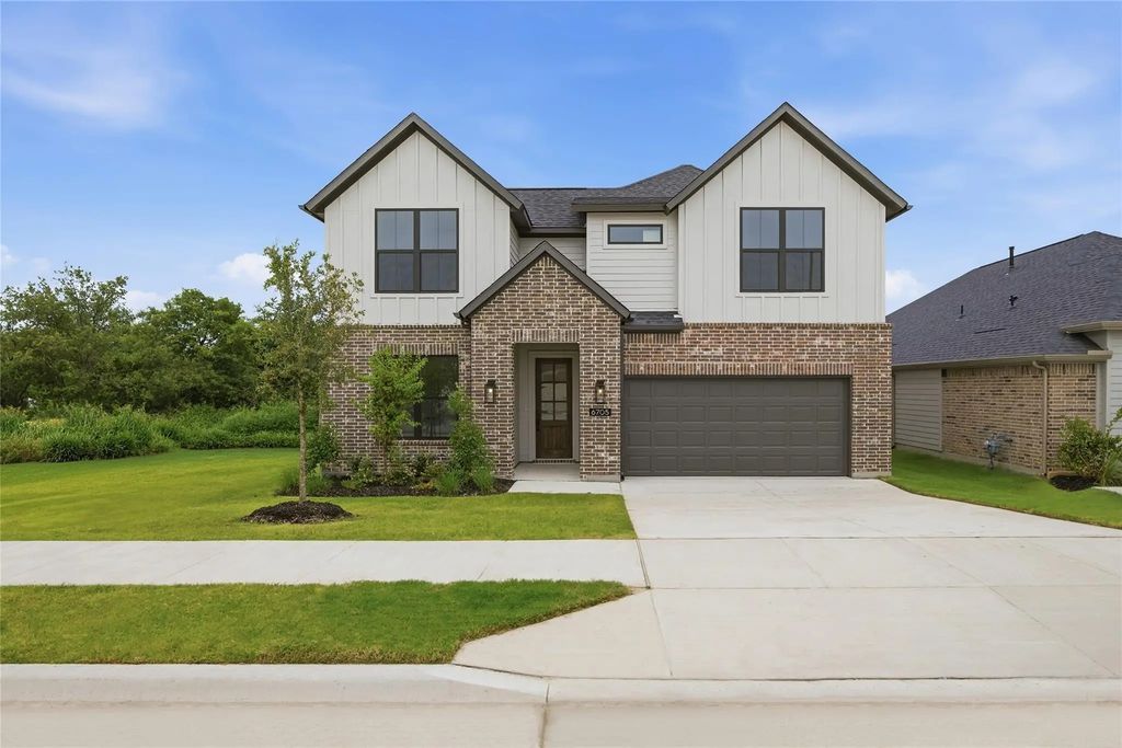 6705 Serenity Drive, Fort Worth