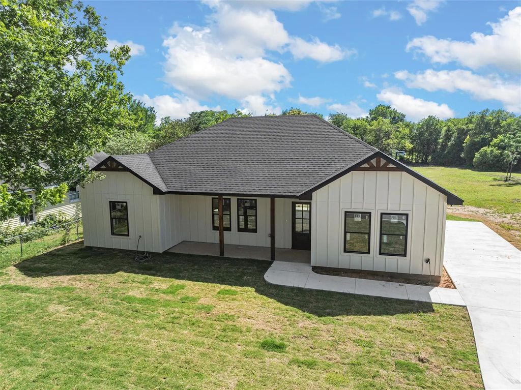 3320 N 27th Street, Waco