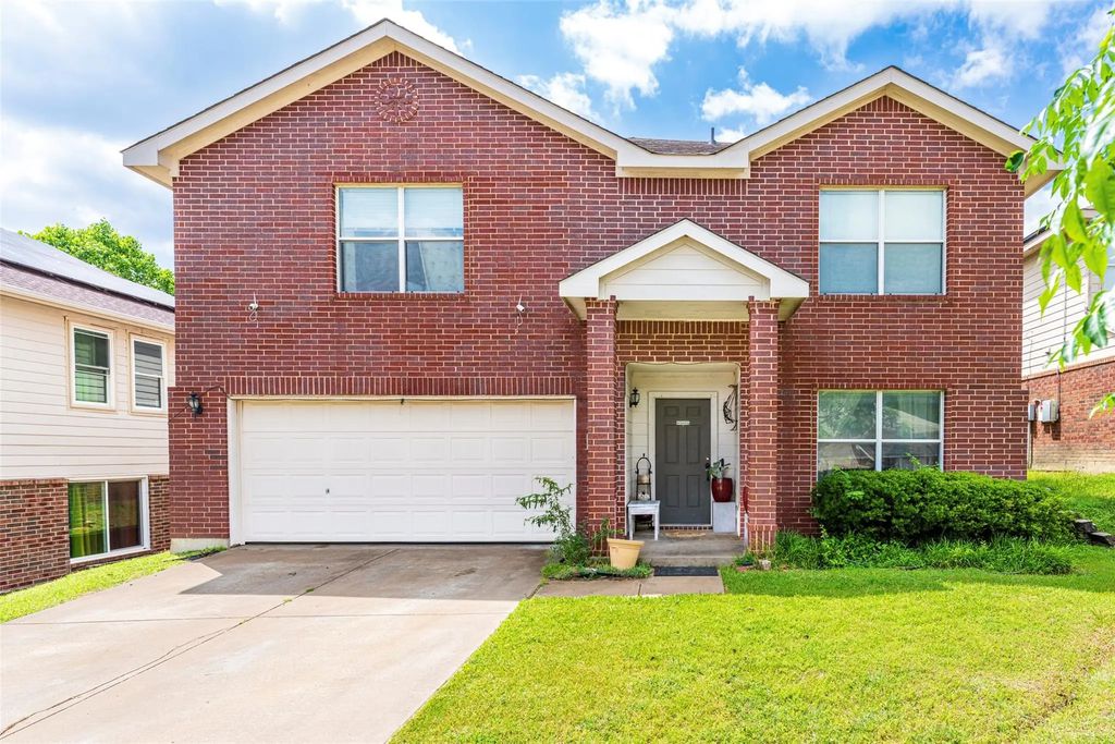 8100 Colbi Lane, Fort Worth