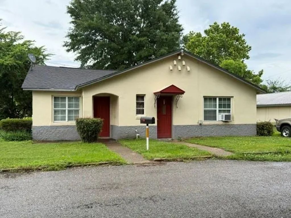 302 E 11th Street, Mount Pleasant