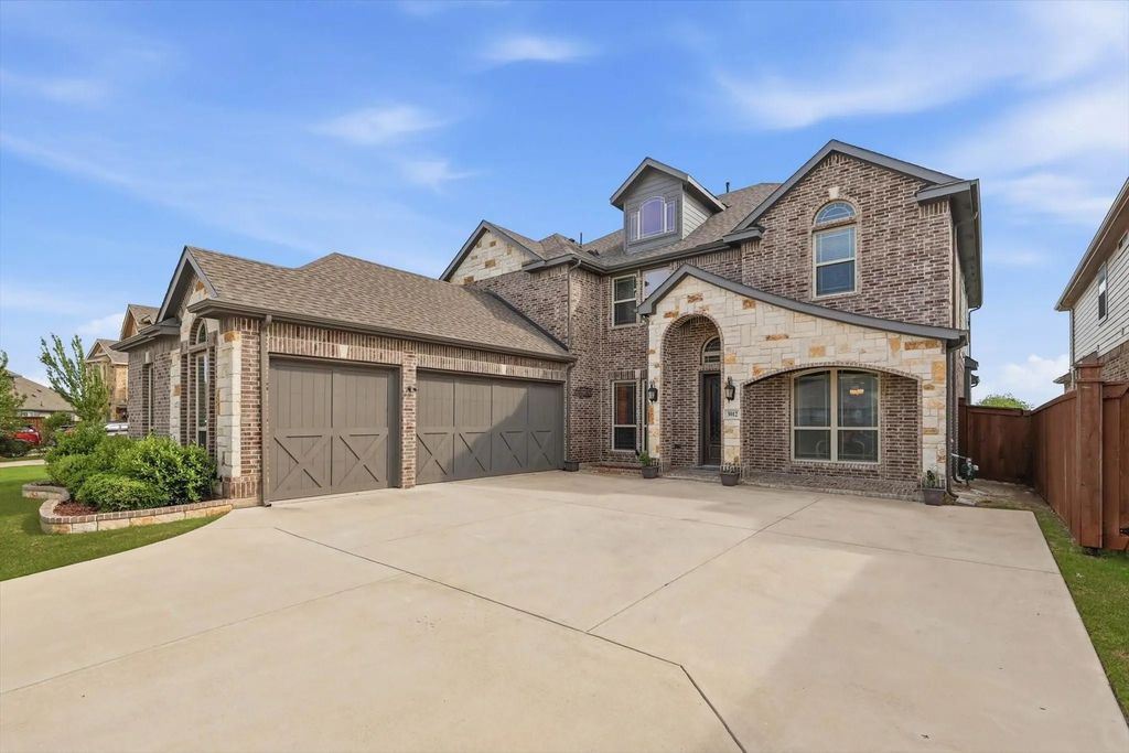3012 Chesterfield Lane, Mansfield