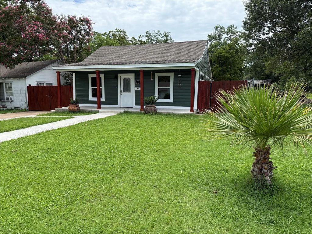 2724 Gurley Avenue, Waco