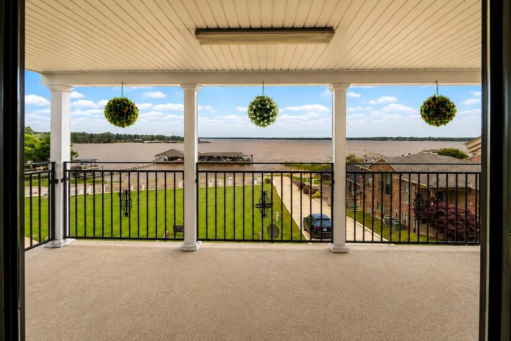 5724 Marina Bay Drive, Shreveport