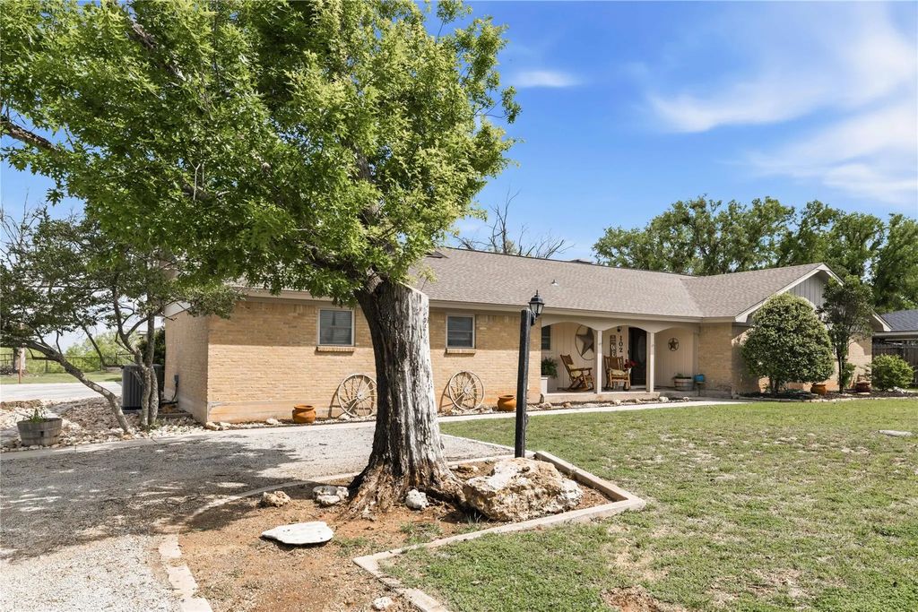 102 Lori Lane, Brownwood