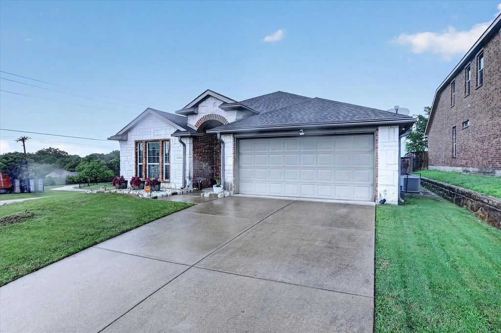 14089 Pioneer Bluffs Road, Balch Springs