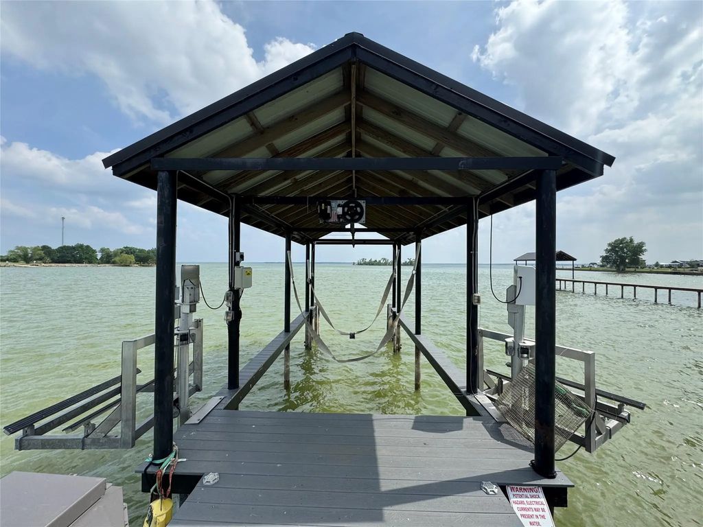5000 Waterfront Road 126, Kerens