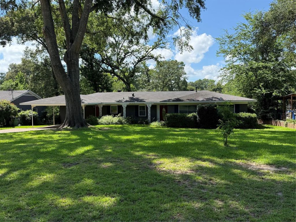 924 Poleman Road, Shreveport