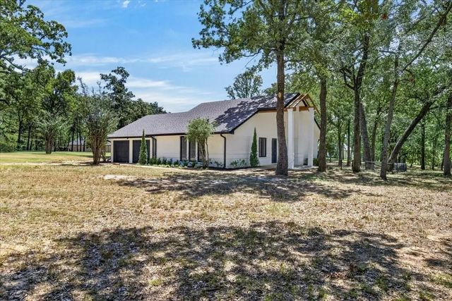 172 Colonial Drive, Mabank