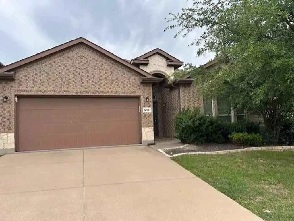 12637 Diamond Peak Drive, Fort Worth