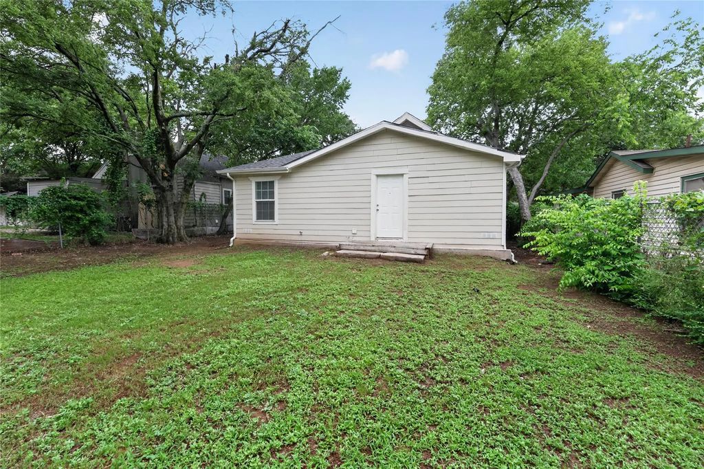 2805 Walker Street, Fort Worth