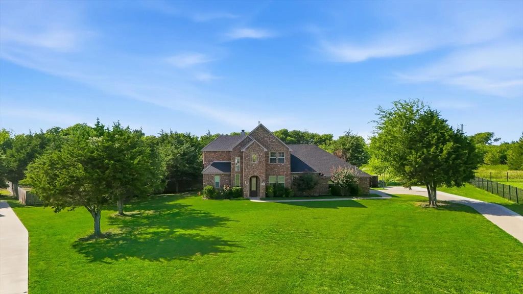 160 Kelly Drive, Waxahachie