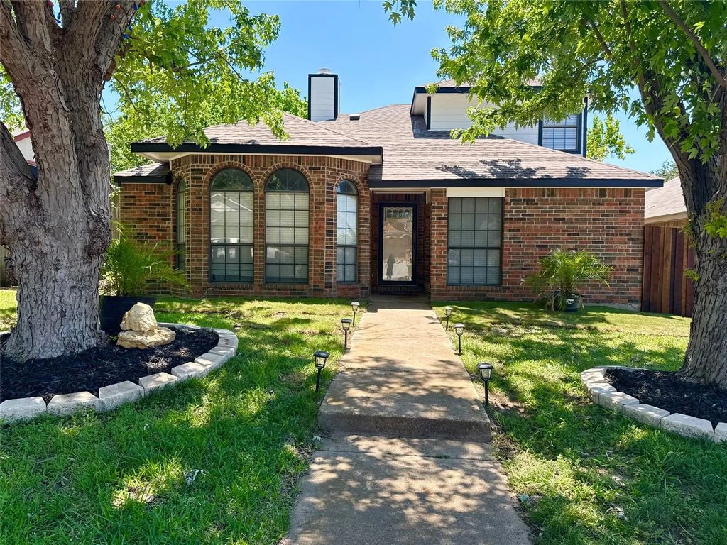 4768 Veronica Circle, Fort Worth