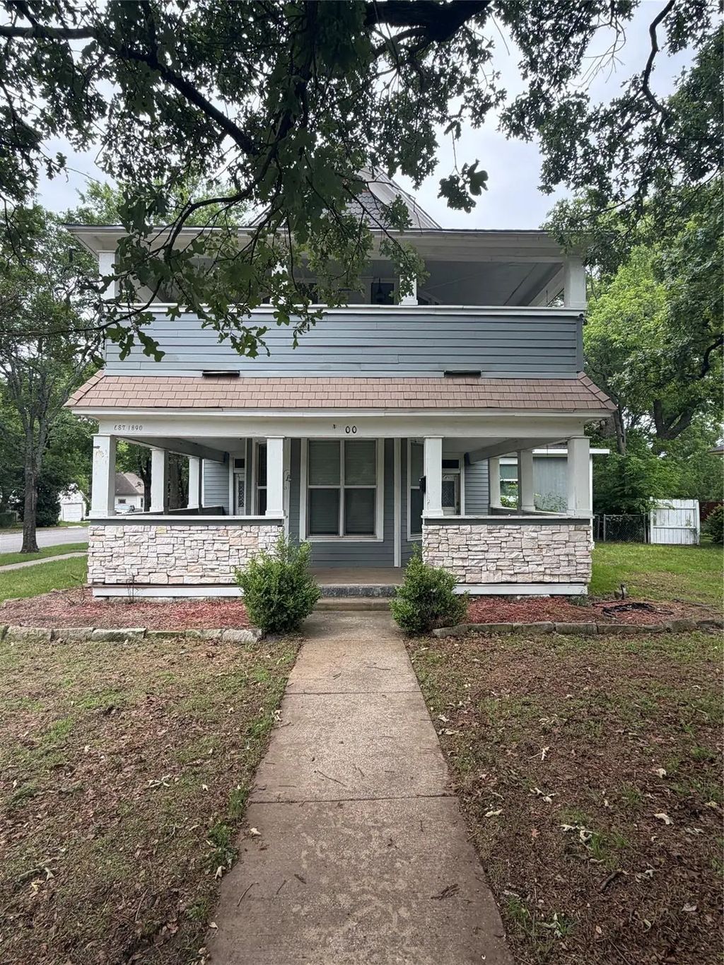 700 W Texas Street, Denison