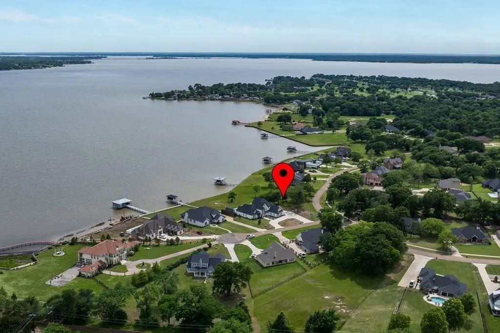 203 Cape Shore Drive, Mabank