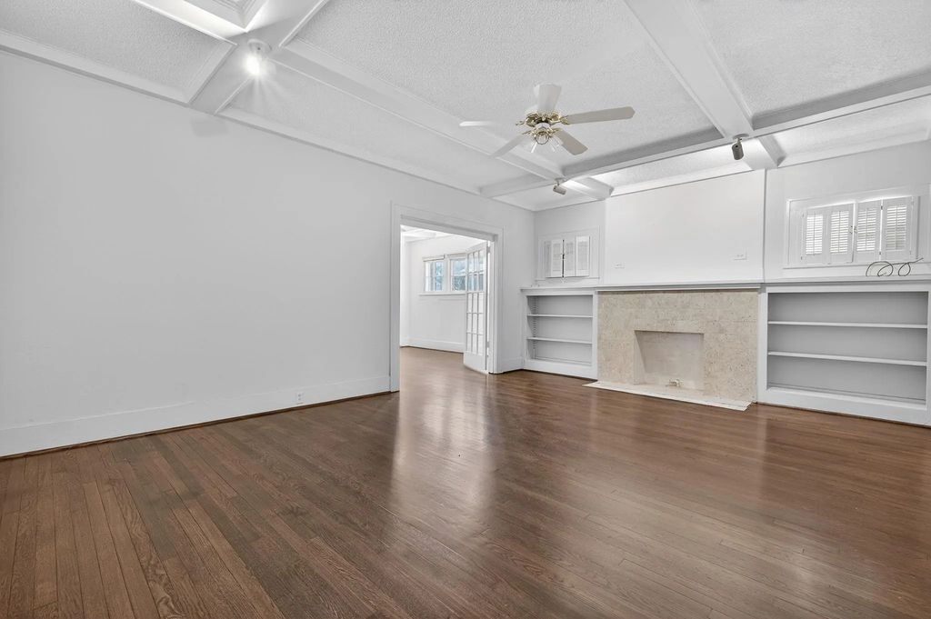 916-b E Hubbard Street, Mineral Wells