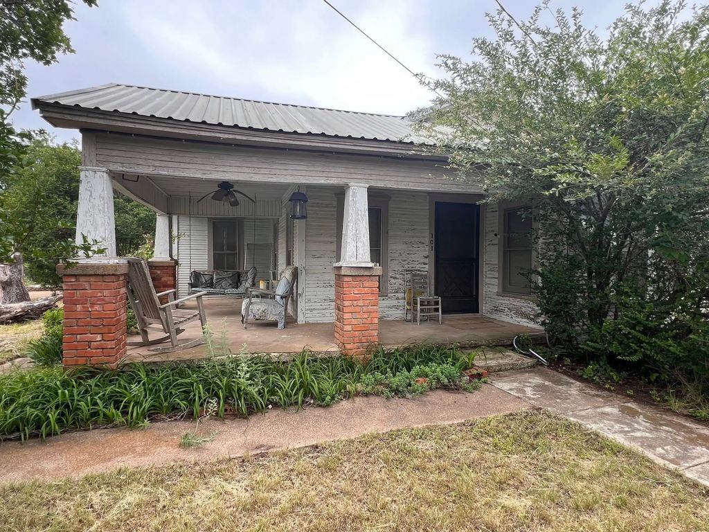 101 E Commerce Street, Gustine