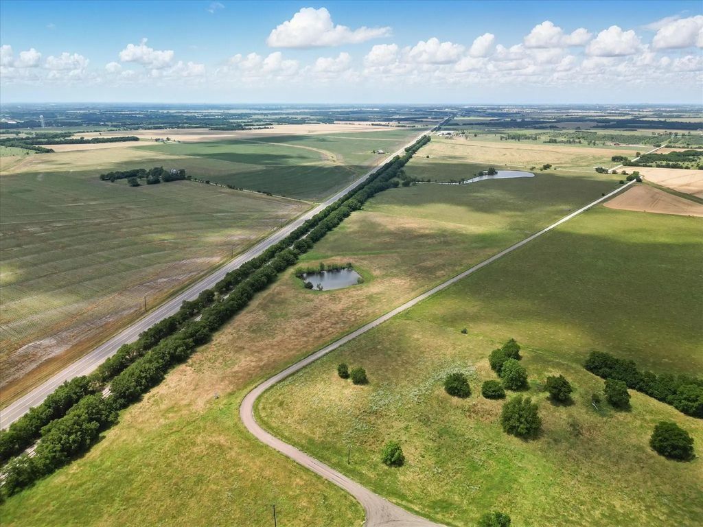 6512 County Road 1050, Celeste