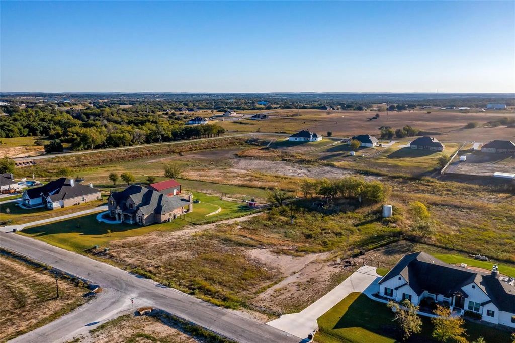 2040 Pinnell, Weatherford