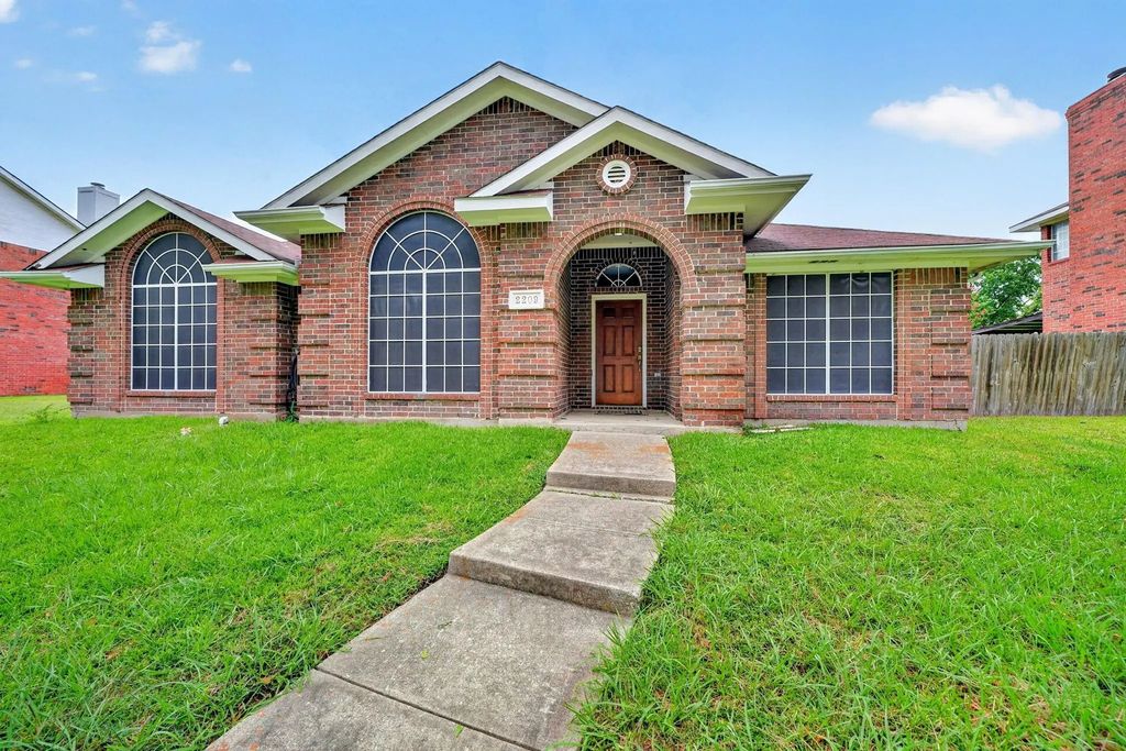 2209 Dana Drive, Rowlett