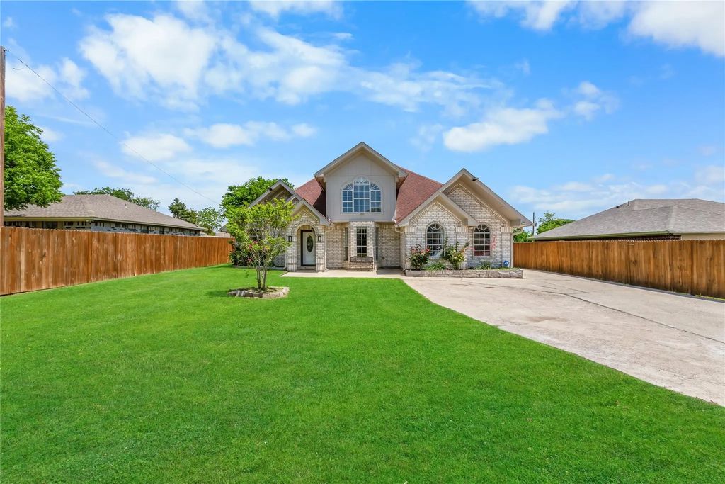 6808 Marvin Brown Street, Fort Worth