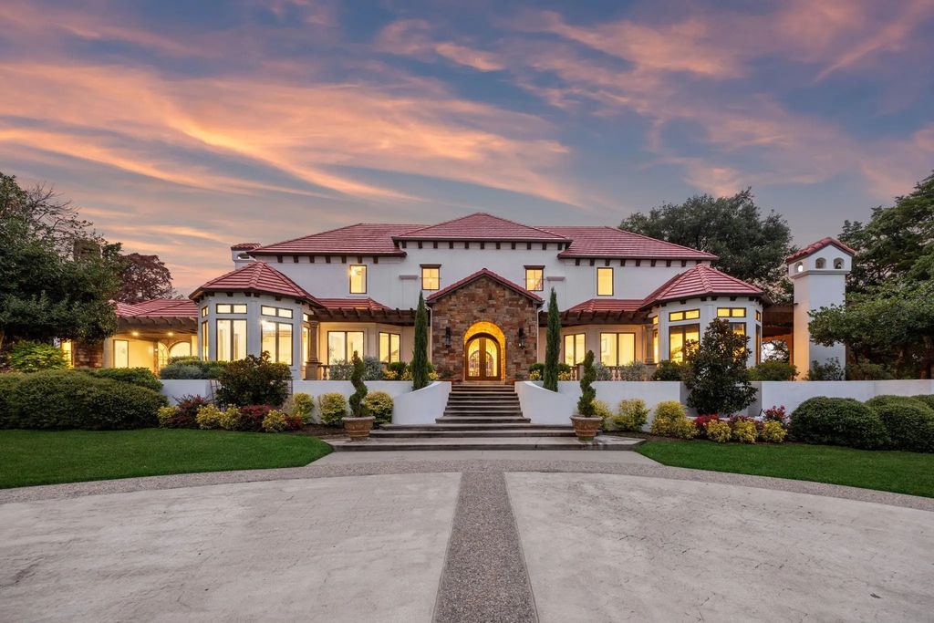 1900 Shady Oaks Drive, Southlake