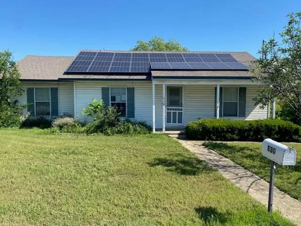 530 Richardson Street, Jacksboro