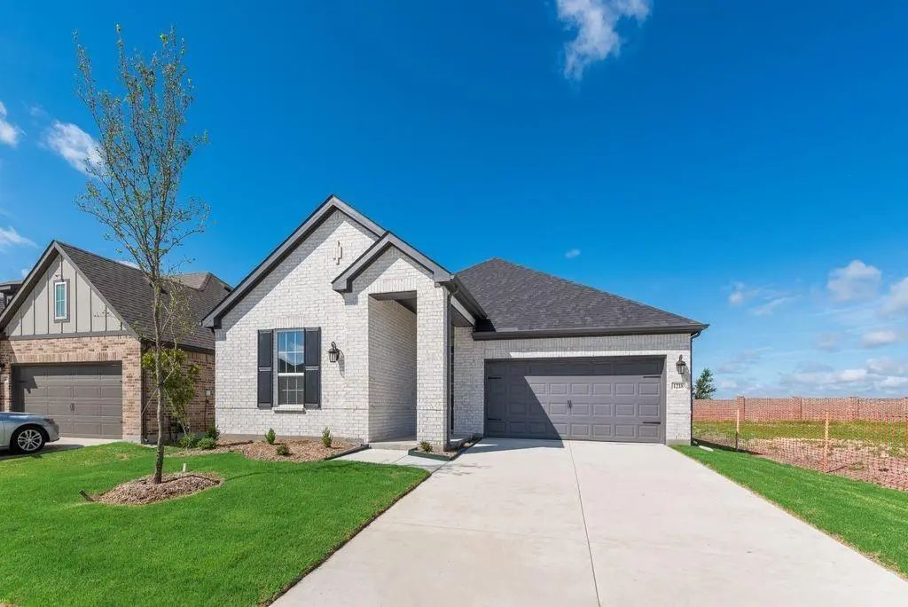 1218 Redcoat Drive, Forney