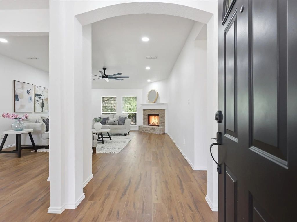 6600 Silver Oak Lane, Fort Worth