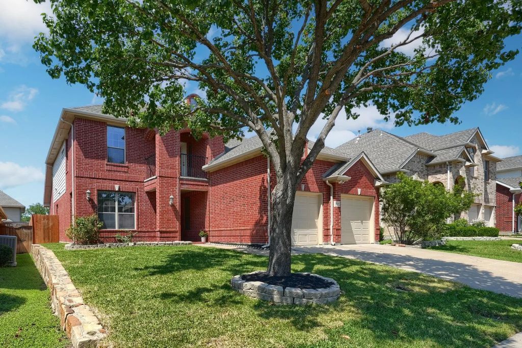 1127 Valley Vista Drive, Irving